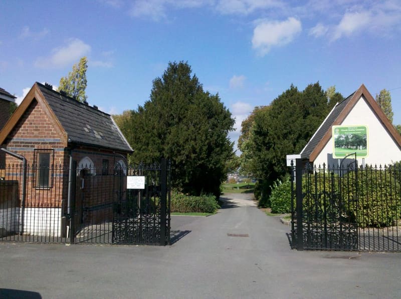 Church Gresley Cemetery — photo 4