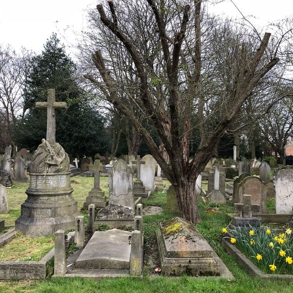 South Ealing Cemetery — photo 3