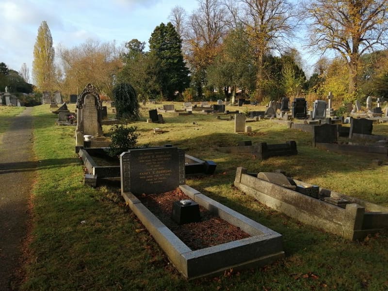 Crosshill Cemetery — photo 2