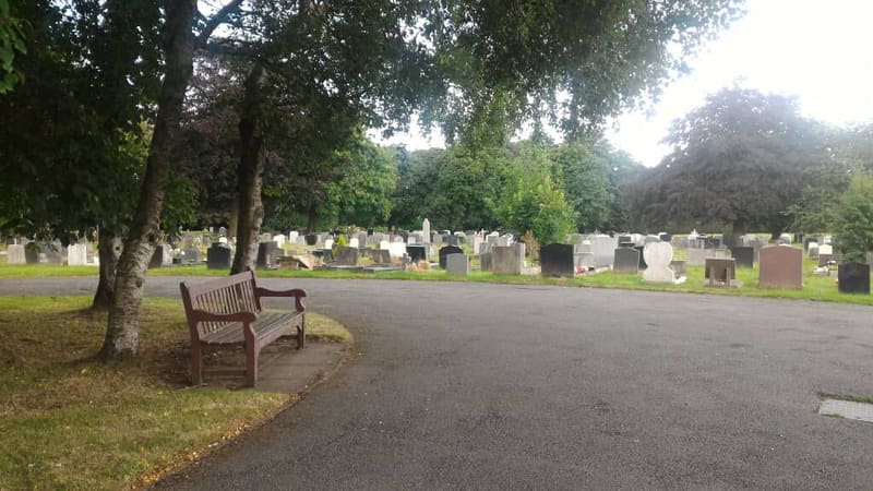 Biggin Hill Cemetery — photo 3