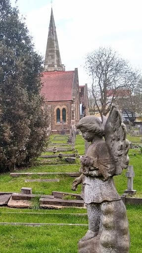 Isleworth Cemetery — photo 1