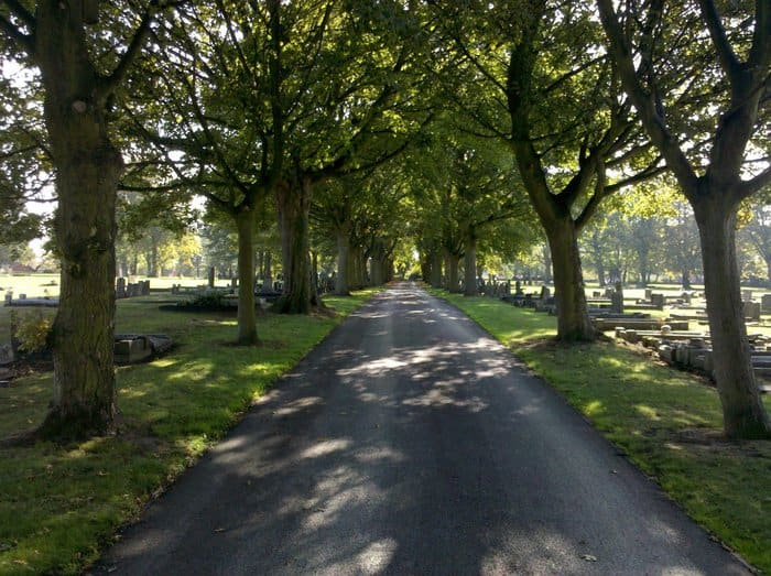 Church Gresley Cemetery — photo 2