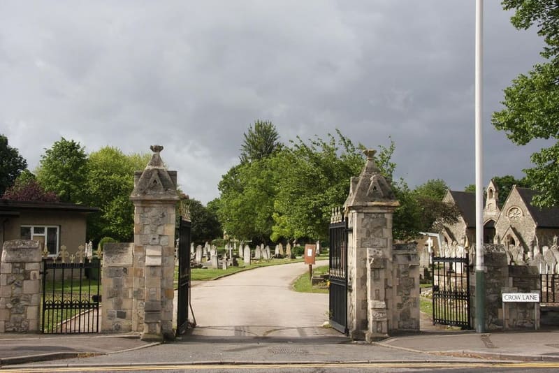 Romford Cemetery — photo 4