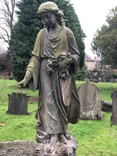 Twickenham Cemetery — photo 3